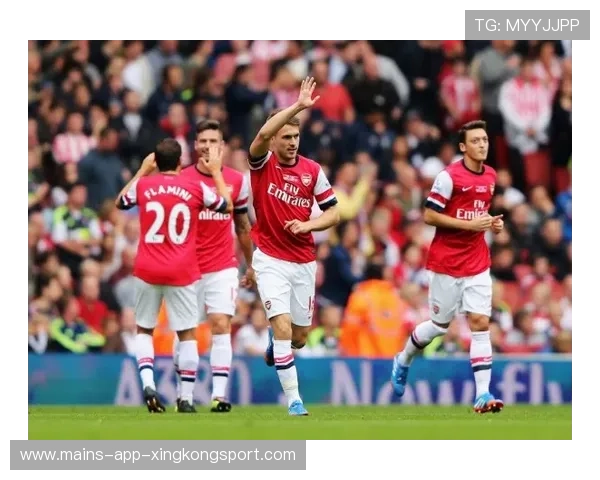 阿森纳侧翼盘带配合带来危险传中