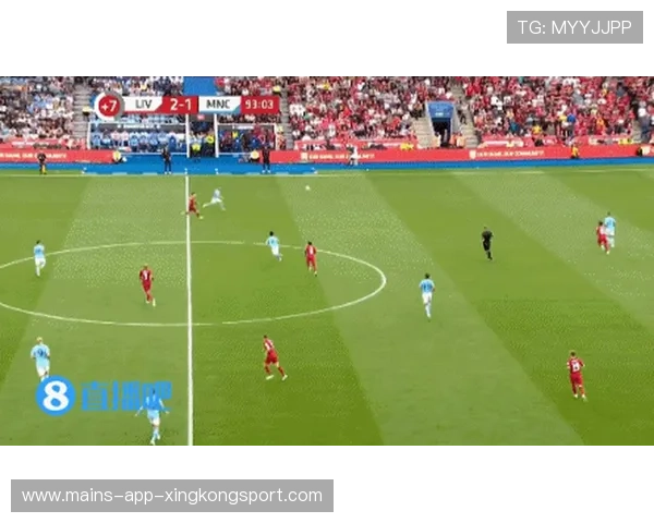 努涅斯门前补抡头球成功得分